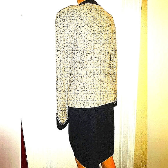 ST JOHN COUTURE 6-8 FANTASY TWEED  VELVET BLACK CREAM GOLD LOGO JACKET SKIRT SET - Picture 4 of 14